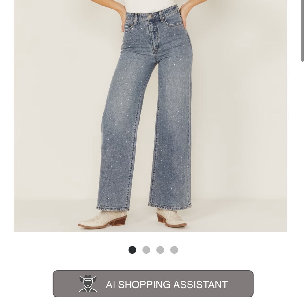 DAZE WOMEN'S FAR OUT MEDIUM WASH HIGH RISE STUDDED WIDE LEG DENIM JEANS